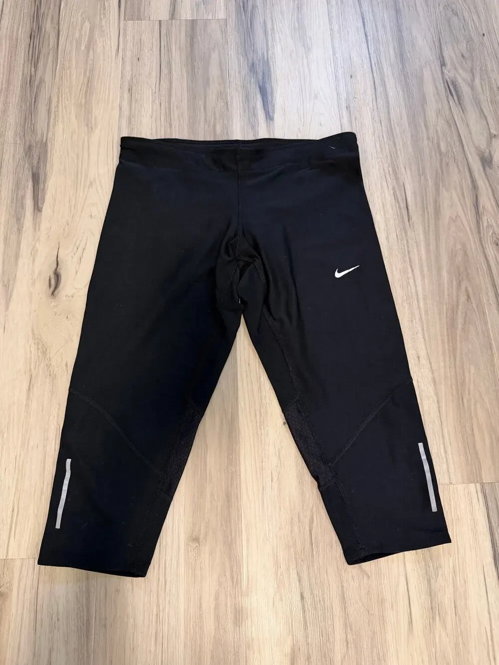 Nike Women's Dri-Fit Tech Capris Running Pants Style 695386-010 Size Med Black